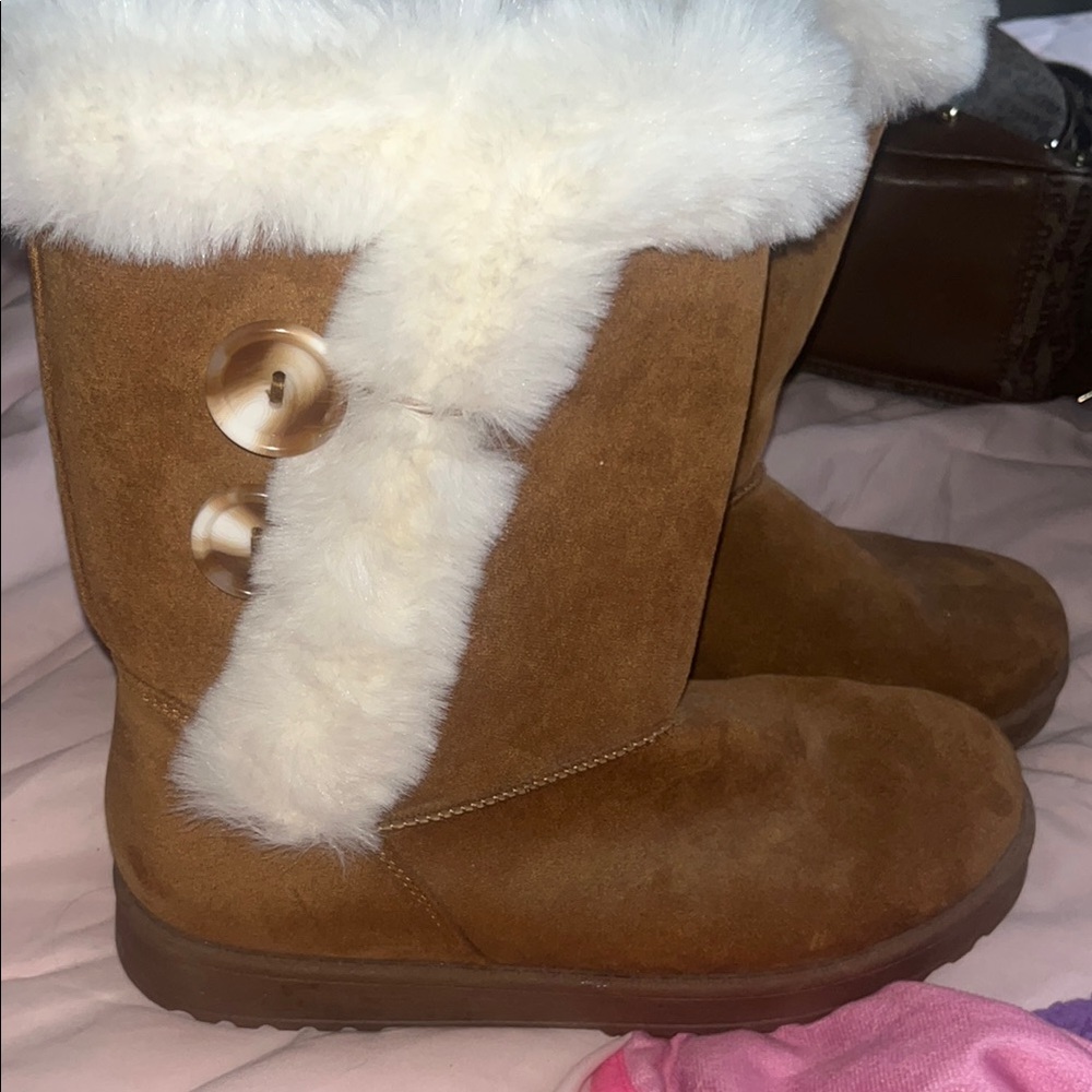 Cozy Brown Suede Boots with Faux Fur Trim